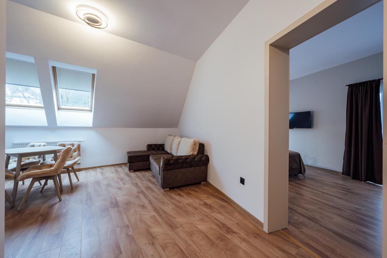 Vila Noblesse Совата Екстериор снимка